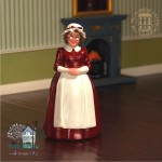 Miniaturowa Figurka "Pani Mikołajowa"