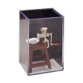 Miniaturowa maszynka do mięsa na taborecie    Z/R/466/6