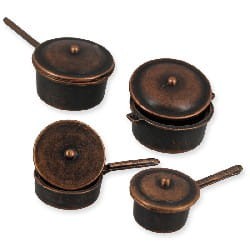Miniaturowe garnki miedziane