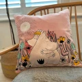 MUMINKI Poduszka dekoracyjna "Moomin Love"         MMCUSLOV001A
