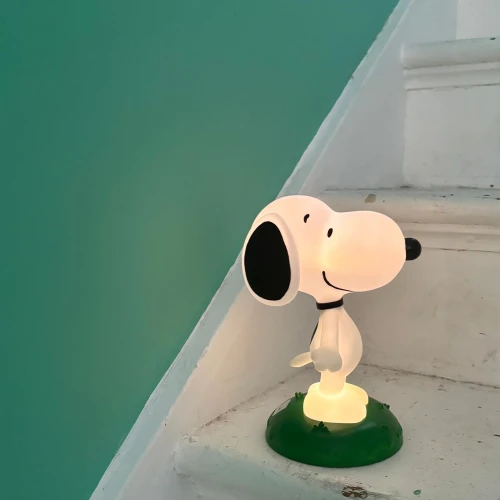 Lampka nocna PEANUTS "Snoopy" 18 cm         PEALEDMS001