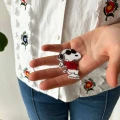 Broszka ozdobna PEANUTS "Snoopy Joe Cool"
