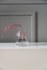 Wazon szklany MUMINKI "Moomin Rose" 17,5 cm