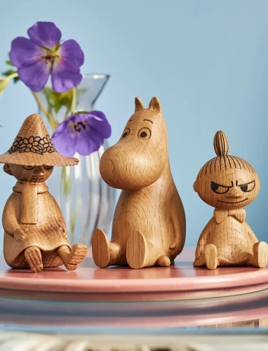 Figurka drewniana MUMINKI "Mała Mi"       WF002.2