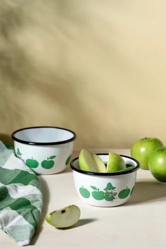 Miska emaliowana MUMINKI "Joyfull Apples" 600 ml