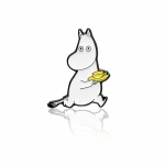 Pin MUMINKI "Muminek z filiżanką"