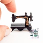 Miniaturowa maszyna do szycia