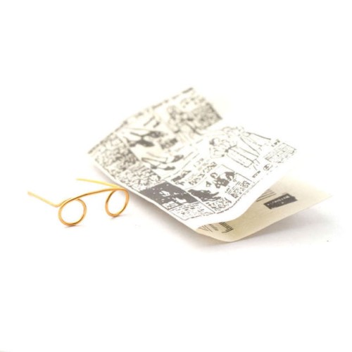 Gazety i okulary   Z/DHE/3697
