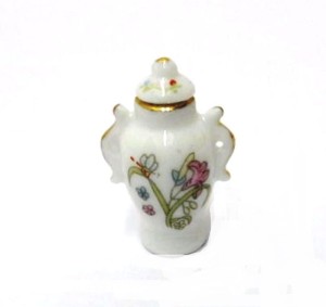 Miniaturowy wazon porcelanowy