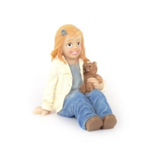 Miniaturowa figurka "Dziewczynka z misiem"