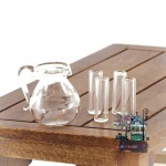 Miniaturowy dzbanek ze szklankami