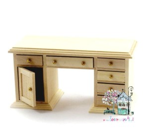 Miniaturowe biurko surowe