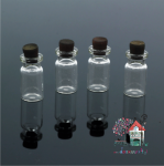 Miniaturowe słoiki z korkami