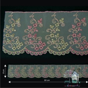 Miniaturowa firanka koronkowa